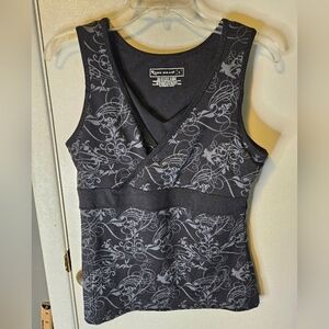 Tek Gear Women's Size Large Sleeveless Workout Tank Top EUC